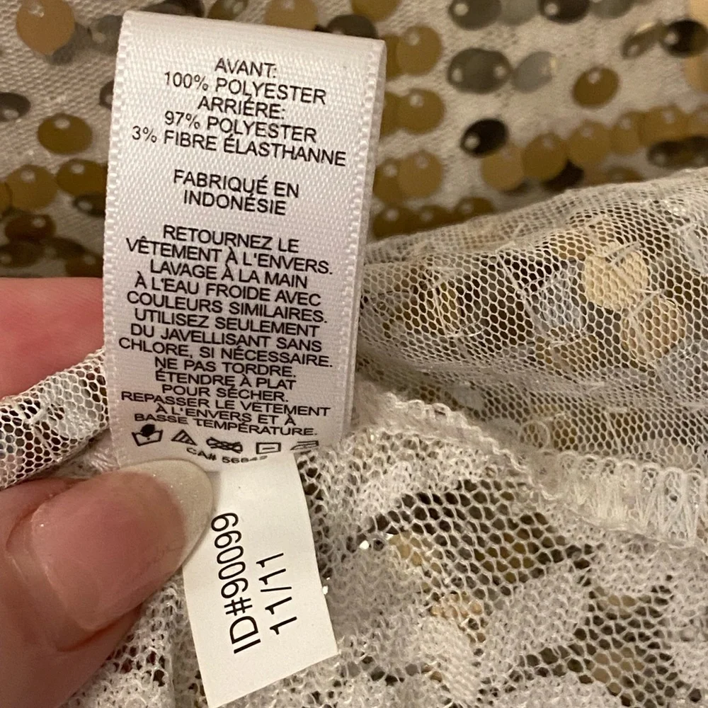 Express. Gold & Silver Sequin Tank with White Lace Back. Size XS. 🤍🩶✨ - Picture 6 of 6